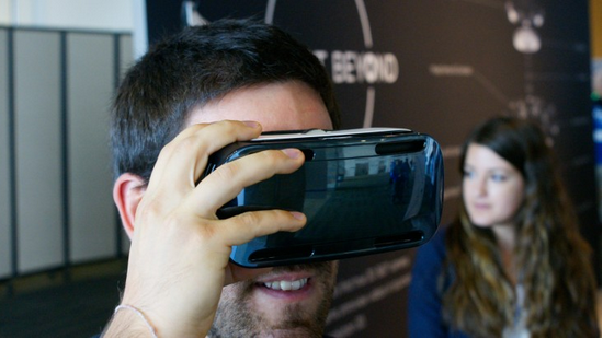 无线头可穿戴设备问世